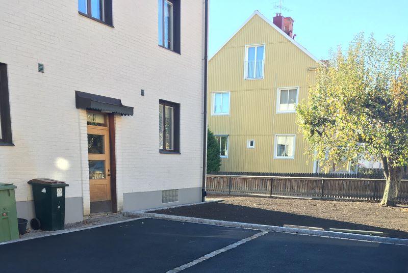 Asfaltering av trottoar & parkering. Glumslöv, Landskrona